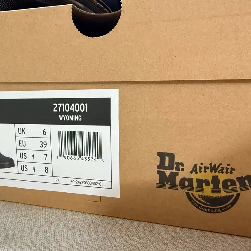 [BUNJANG] Dr. Martens 20 Hole Wyoming Leather Boots UK 6 / 닥터마틴 리더 와이오밍 레더 250 uk6 새상품