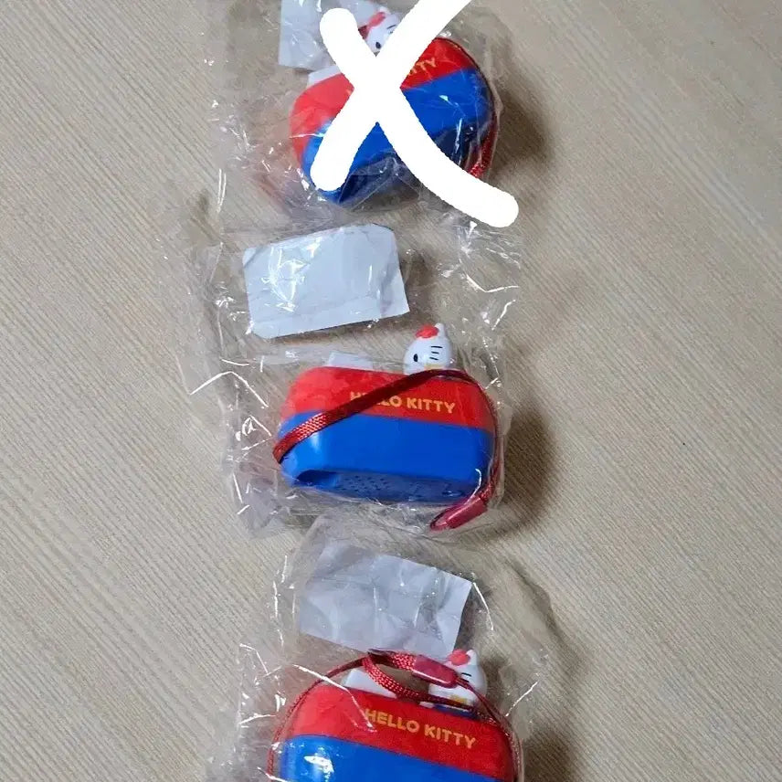 [BUNJANG] Sanrio Hello Kitty Keycap Keychain / 산리오 헬로키티 키캡키링 키보드키링