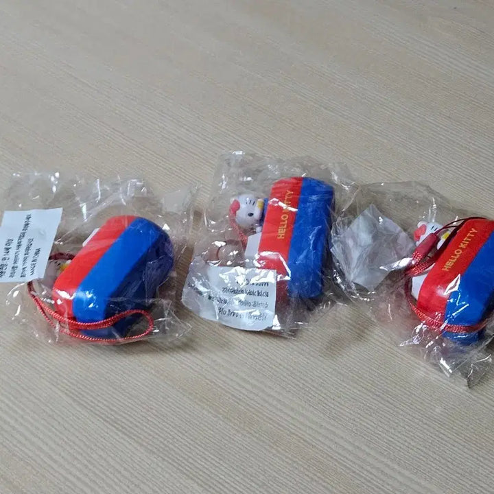 [BUNJANG] Sanrio Hello Kitty Keycap Keychain / 산리오 헬로키티 키캡키링 키보드키링