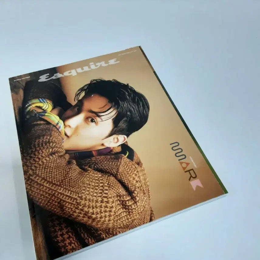 [BUNJANG] Esquire October 2023 Mark Magazine / 에스콰이어 2023년 10월호 마크 화보