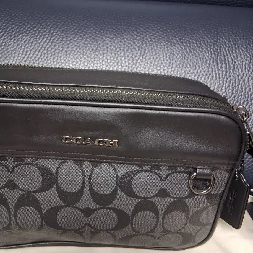 [BUNJANG] Coach Graham Signature Canvas Crossbody Bag / 코치 남성 시그니처 캔버스 그레이엄 크로스바디백