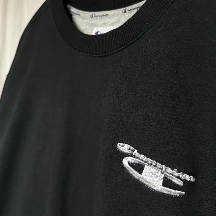 [SOLD OUT] L) 슈프림 챔피온 콜라보 맨투맨 블랙