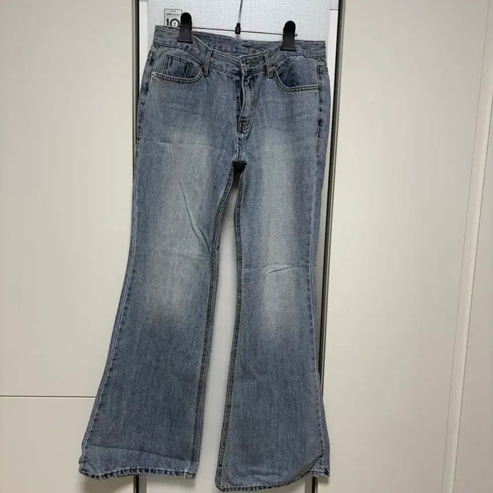[SOLD OUT] 켈린 워싱 부츠컷 데님 팬츠