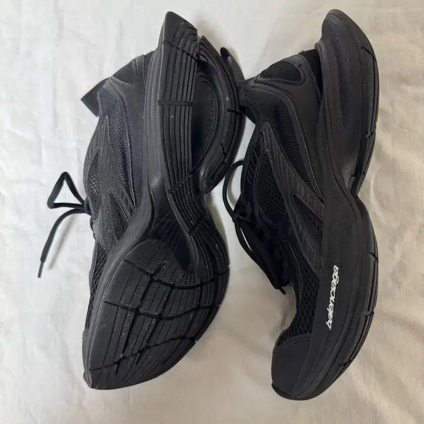 [BUNJANG] Balenciaga Circuit Sneakers Black 38 / 발렌시아가 서킷 스니커즈 블랙 38