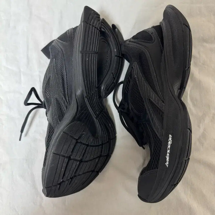 [BUNJANG] Balenciaga Circuit Sneakers Black 38 / 발렌시아가 서킷 스니커즈 블랙 38