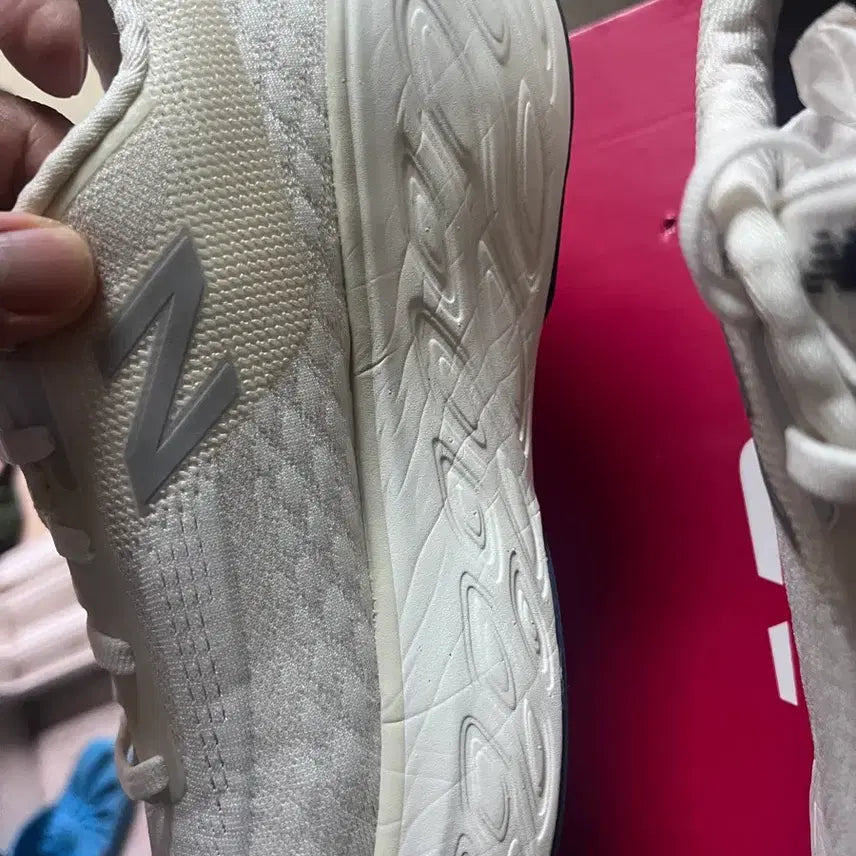[BUNJANG] New Balance Fresh Foam 1080 v14 Wide 2E Sneakers / 뉴발란스 흰색 운동화 Fresh Foam 1080 v14