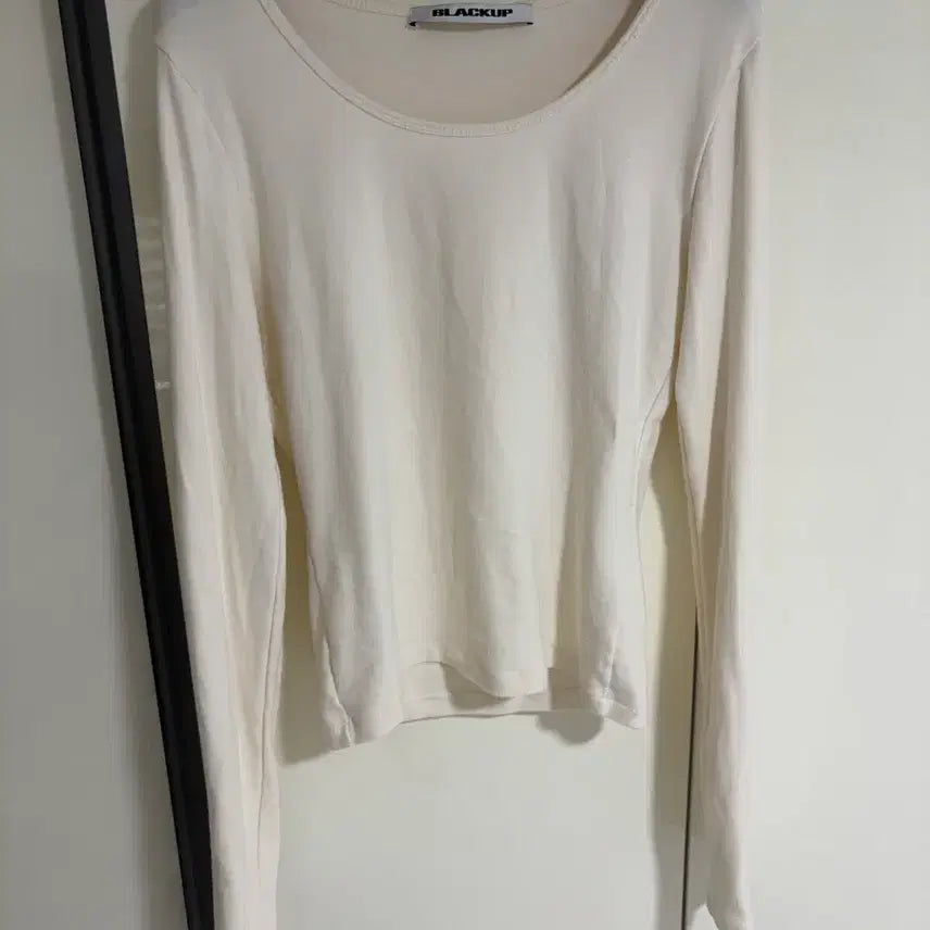 [BUNJANG] Blackup Fleece Lined T-shirt Cream M Size / 블랙업 기모 티셔츠 크림 M사이즈