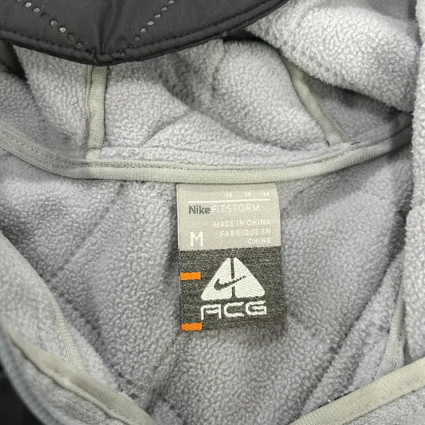 [BUNJANG] Nike ACG Black Hooded Quilted Jacket / 나이키 ACG 블랙 후드 퀼팅 자켓