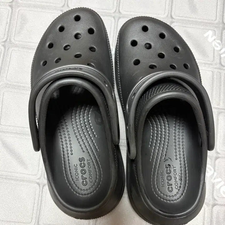 [SOLD OUT] 크록스 크러쉬 클로그 220