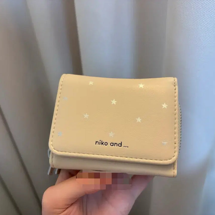 [BUNJANG] Niko and... Star Pattern Trifold Wallet - Cream / 니코앤드 niko and 별 패턴 지갑 크림