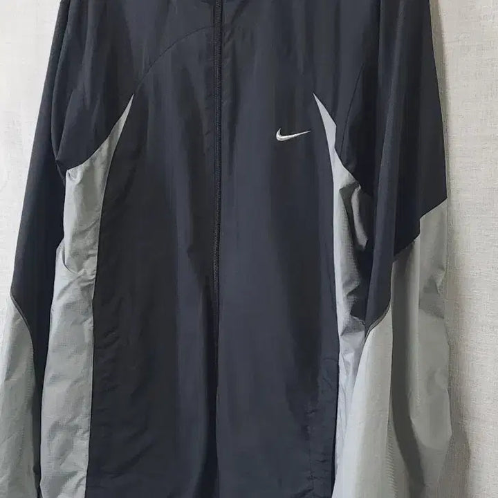[BUNJANG] Nike Climafit Running Windbreaker Jacket (110) / 나이키 정품 클리마핏 봄가을 런닝 바람막이 자켓점퍼 110 축구