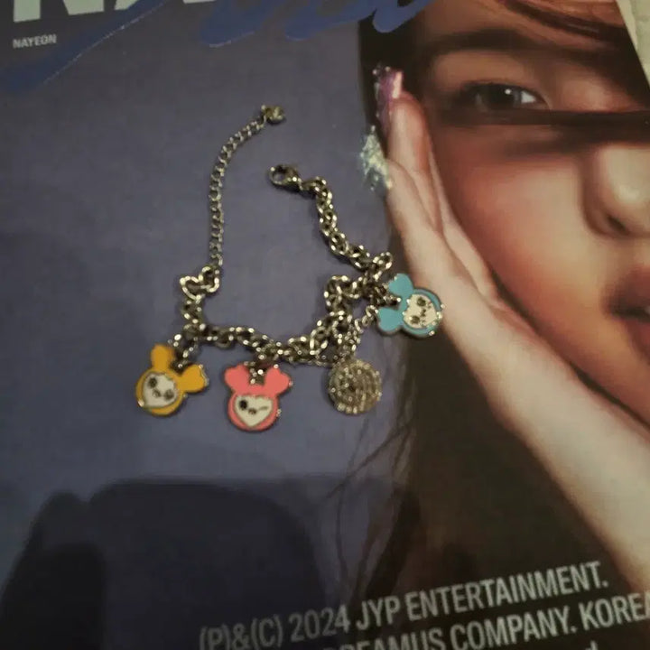 [BUNJANG] TWICE Lovely Custom Bracelet / 트와이스10주년 러뷰리 팔찌