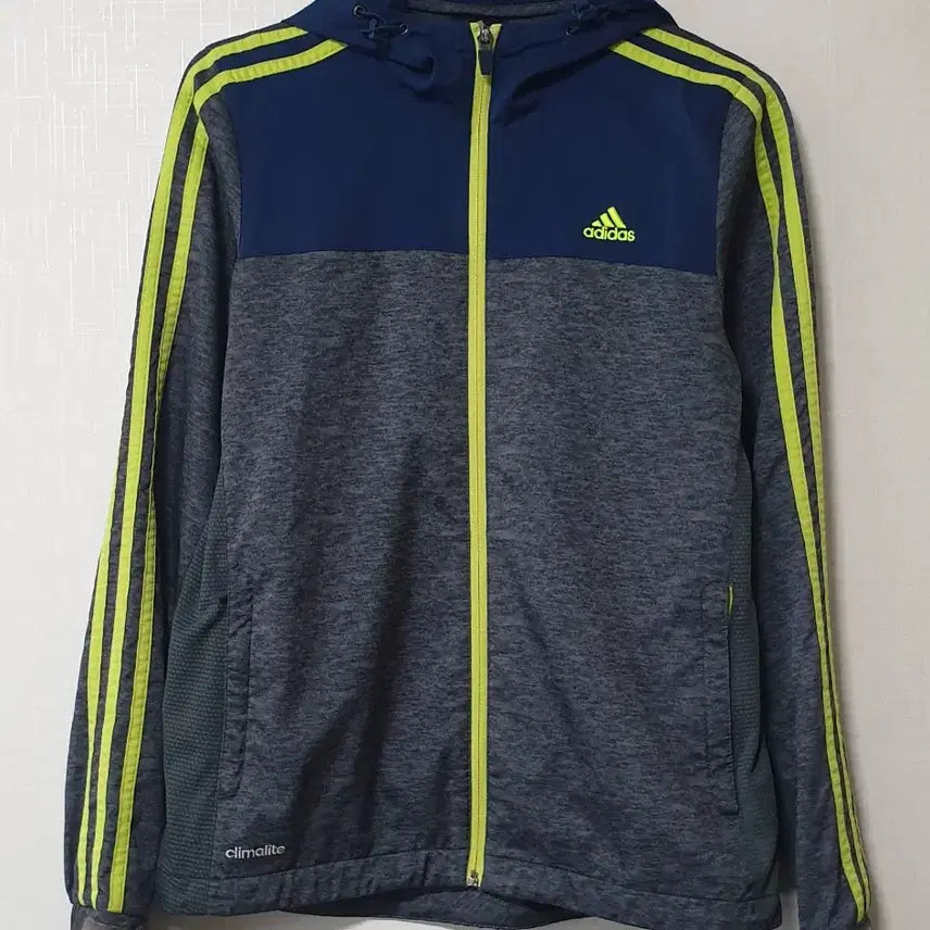 [BUNJANG] Adidas Hooded Zip-Up Jacket Size 90 / 아디다스 후드집업 90사이즈 
