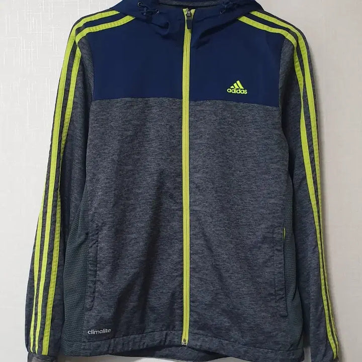 [BUNJANG] Adidas Hooded Zip-Up Jacket Size 90 / 아디다스 후드집업 90사이즈 