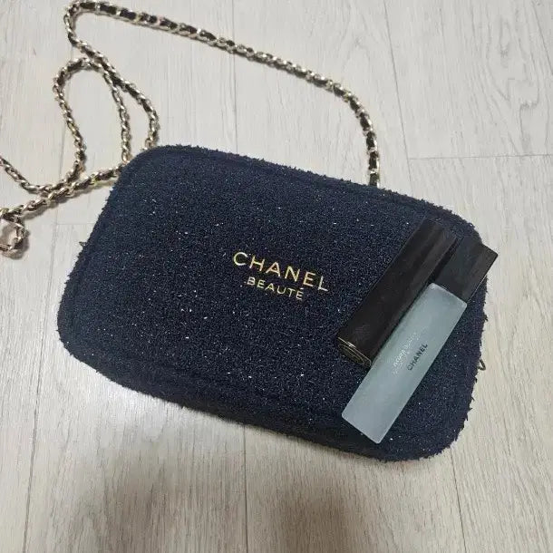 [BUNJANG] Chanel Beauty Tweed Shoulder Pouch &amp; Bag / 샤넬 뷰티 트위드 소재 숄더 파우치&amp;가방