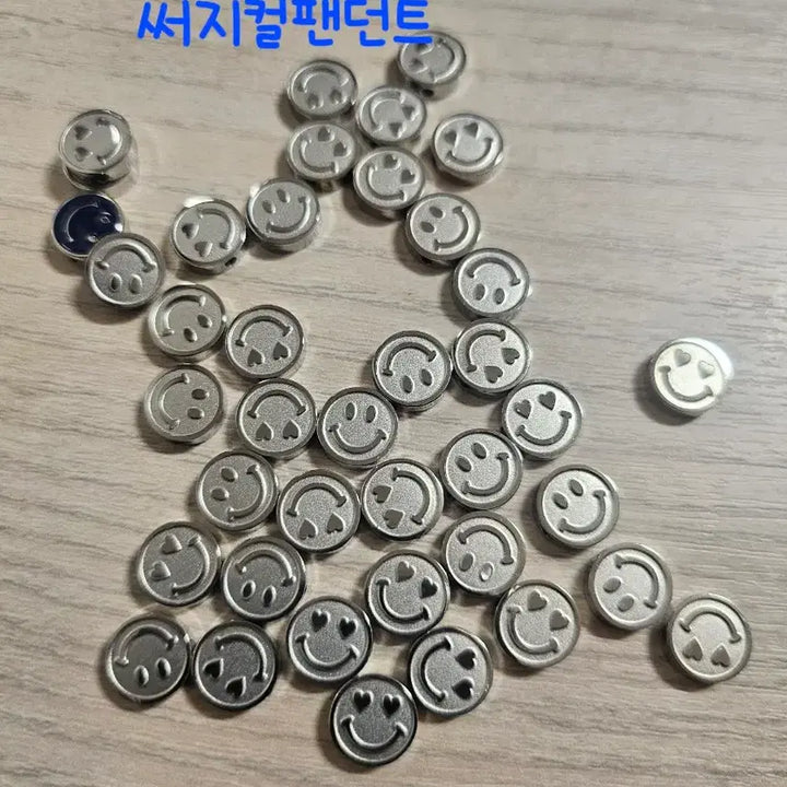[BUNJANG] 매듭실,은팬던트,써지컬팬던트다수등등 / 매듭실,은팬던트,써지컬팬던트다수등등