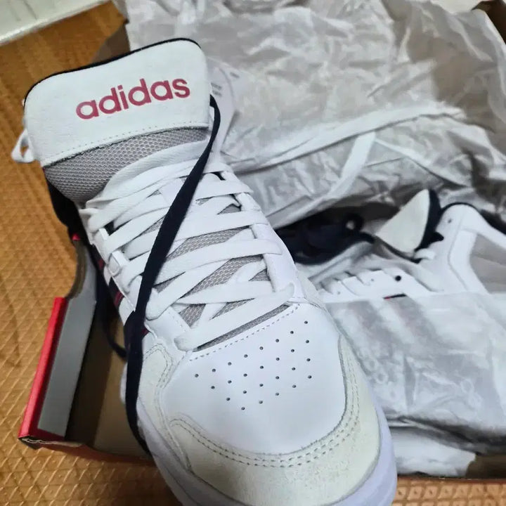 [BUNJANG] Adidas Hightop Sneakers (Size 250) - New / 아디다스 하이탑 250사이즈 새상품