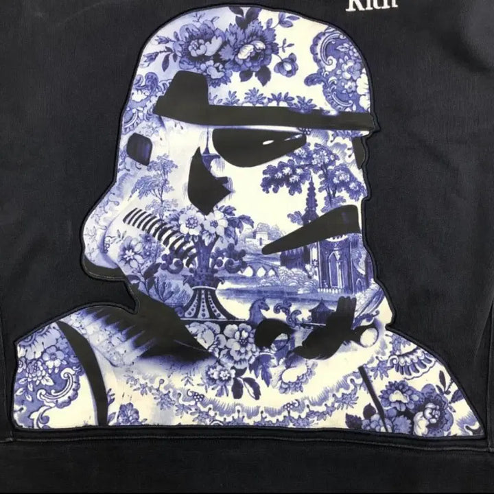 [BUNJANG] Kith Stormtrooper Graphic Crewneck Navy XL / Kith 키스 X스타워즈 스톰트루퍼그래픽 크루넥 네이비 XL