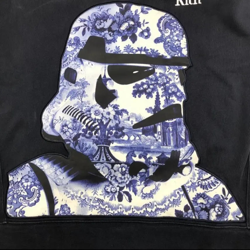 [BUNJANG] Kith Stormtrooper Graphic Crewneck Navy XL / Kith 키스 X스타워즈 스톰트루퍼그래픽 크루넥 네이비 XL