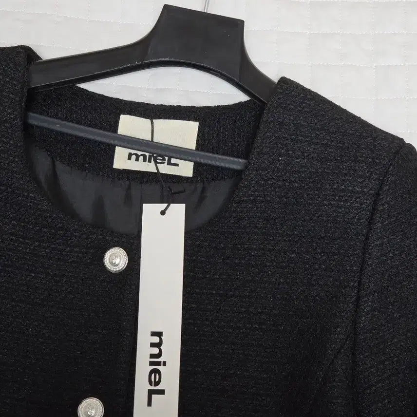 [BUNJANG] Miel Tweed Jacket / 택달린새상품) 미엘 miel 브레스자켓 블랙 노카라 7부 숏 트위드