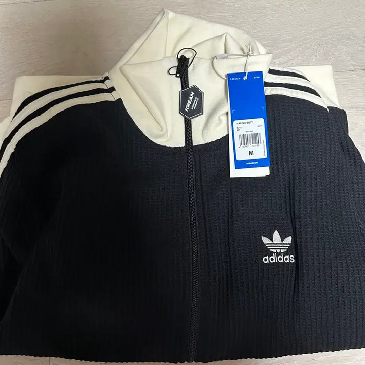 [BUNJANG] Adidas Waffle Beckenbauer Track Top - Black (Size M) / 아디다스 와플 베켄바우어 트랙탑블랙 M
