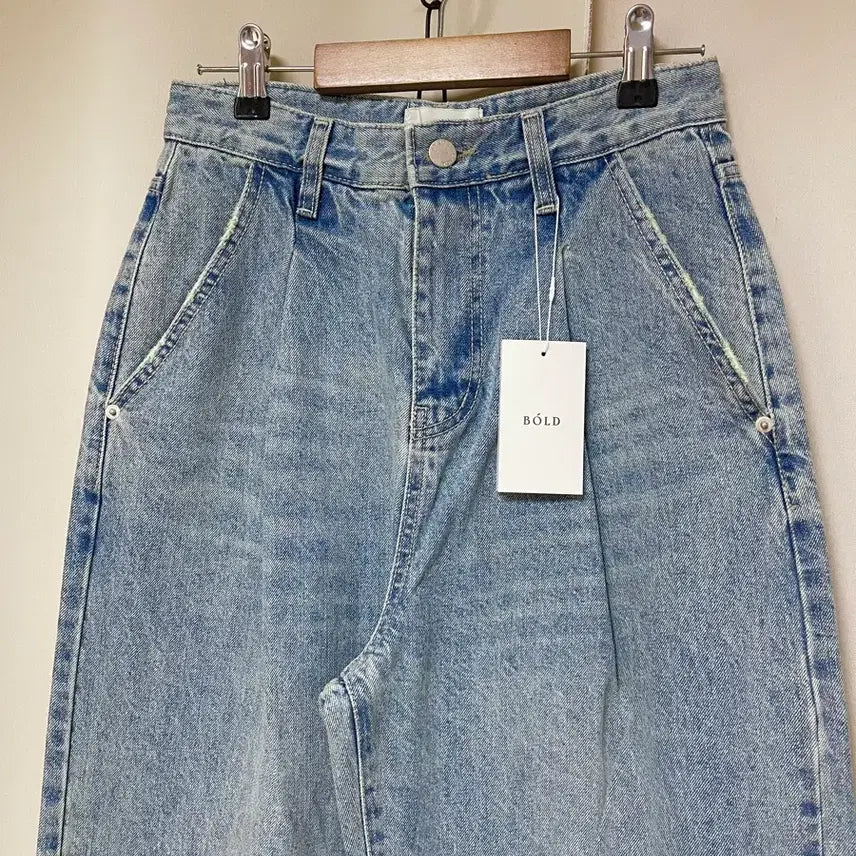 [BUNJANG] BOLD High-Waist Baggy Fit Washed Denim Jeans / 새상품) 볼드 하이웨스트 배기핏 워싱 데님