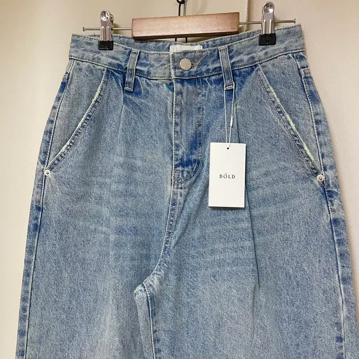 [BUNJANG] BOLD High-Waist Baggy Fit Washed Denim Jeans / 새상품) 볼드 하이웨스트 배기핏 워싱 데님