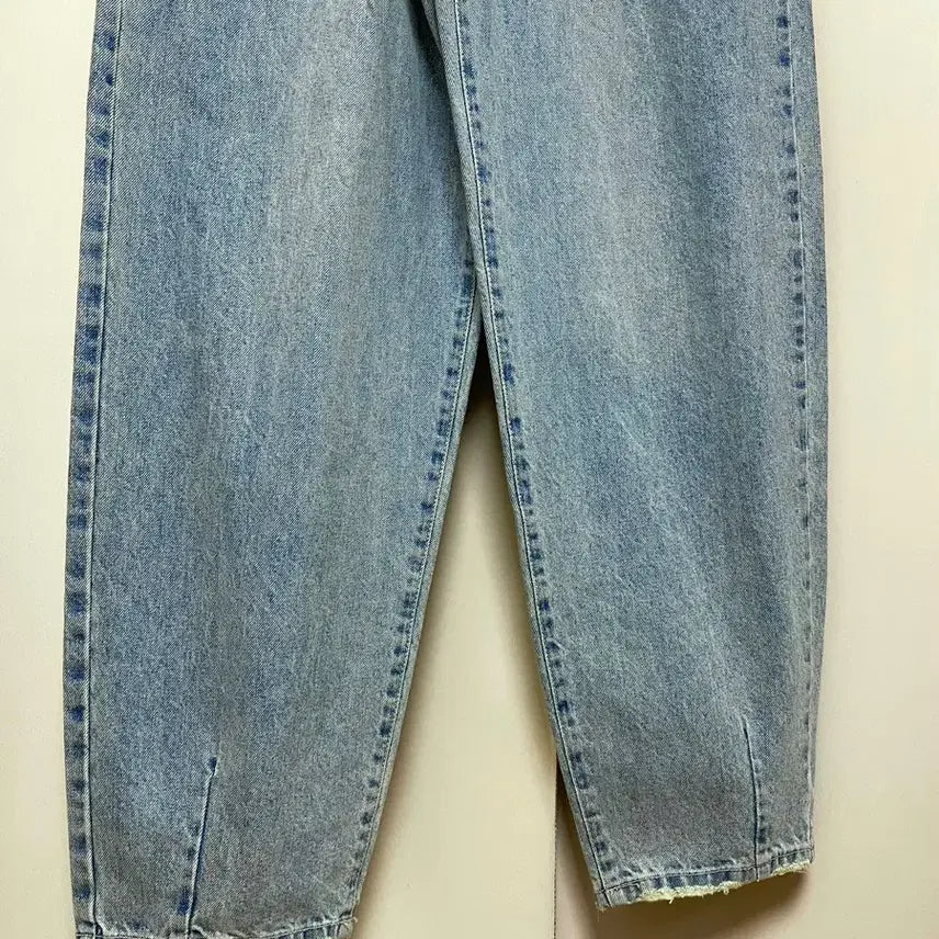 [BUNJANG] BOLD High-Waist Baggy Fit Washed Denim Jeans / 새상품) 볼드 하이웨스트 배기핏 워싱 데님