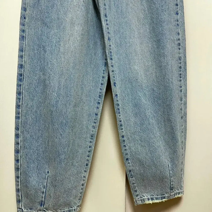 [BUNJANG] BOLD High-Waist Baggy Fit Washed Denim Jeans / 새상품) 볼드 하이웨스트 배기핏 워싱 데님