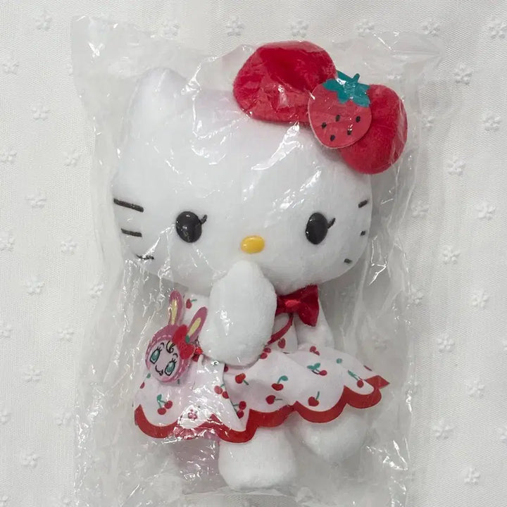[BUNJANG] Sanrio Hello Kitty x Mezzo Piano Collaboration Plush Doll Keychain / 산리오 헬로키티X메조피아노 인형 키링