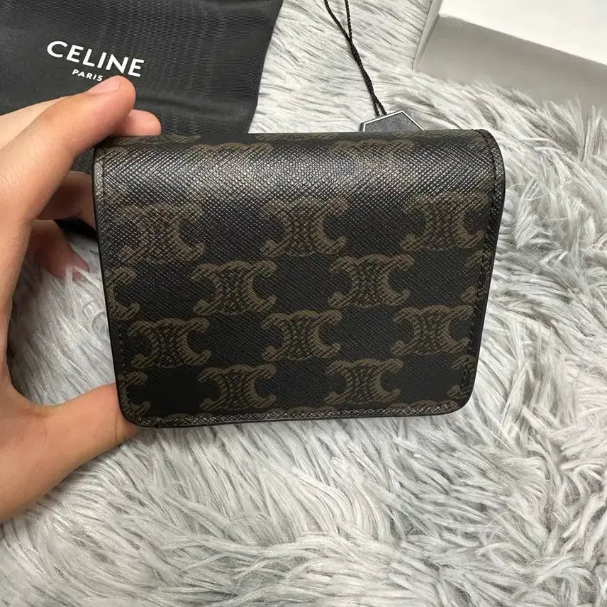 [BUNJANG] Celine Triomphe Compact Wallet (Cream) / (새상품급) 셀린느 트리옹프 컴팩트 지갑 (크림)