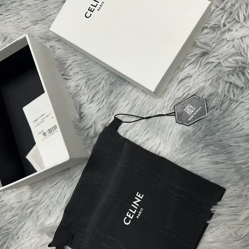 [BUNJANG] Celine Triomphe Compact Wallet (Cream) / (새상품급) 셀린느 트리옹프 컴팩트 지갑 (크림)