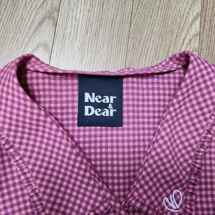 [BUNJANG] Near and Dear Checkered Puff Sleeve Blouse / 니어앤디어 퍼프소매 체크 블라우스55 66
