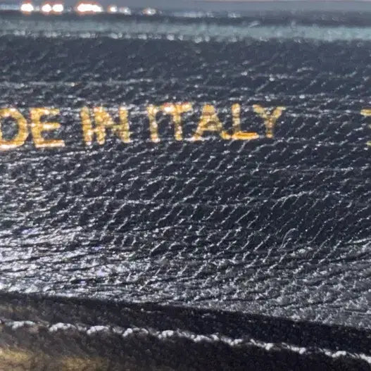 [SOLD OUT] 프라다 블랙 페이던트 로퍼 [230-5]