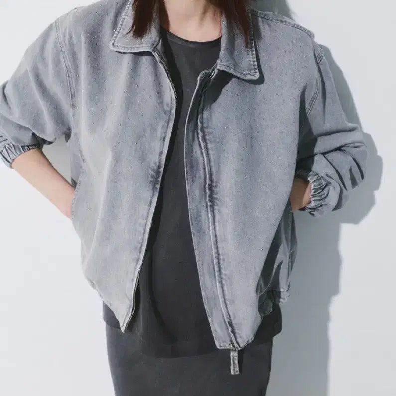 [SOLD OUT] 새상품)한섬 LATT 드로우스트링 스터드 데님 집업 자켓