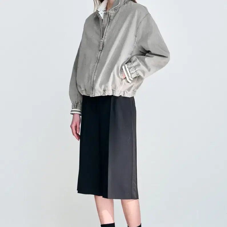 [SOLD OUT] 새상품)한섬 LATT 드로우스트링 스터드 데님 집업 자켓