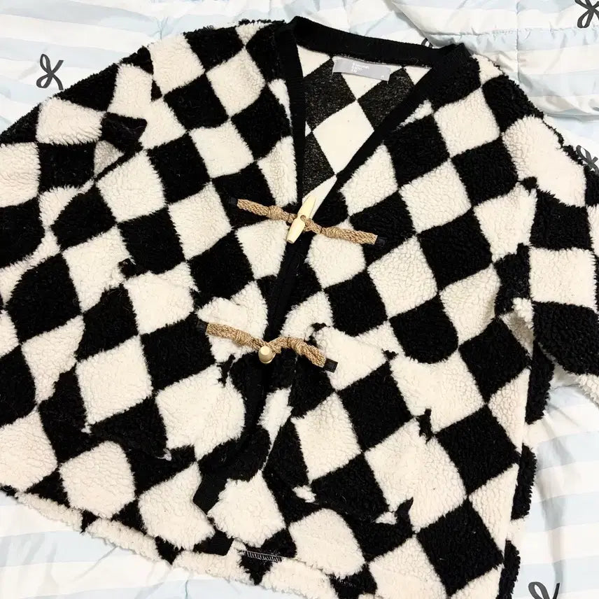 [BUNJANG] Eight Seconds Fleece Cardigan / 에잇서컨즈 뽀글이 가디건