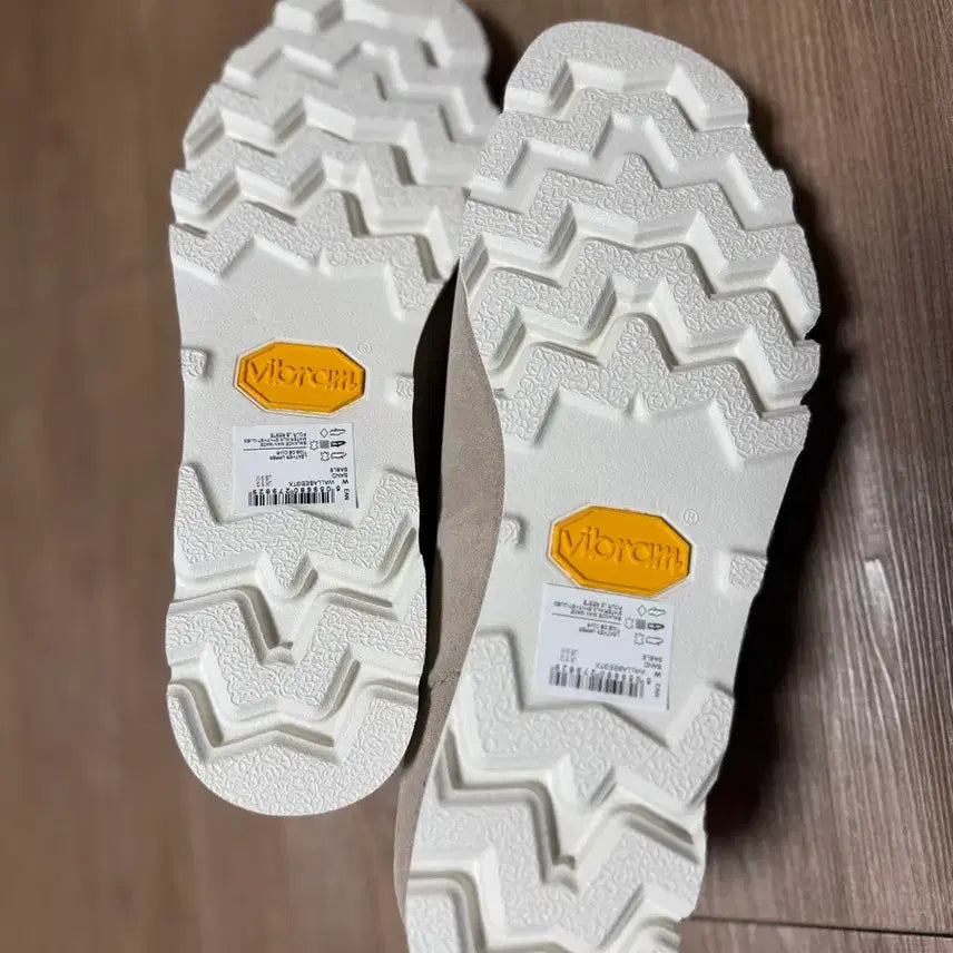 [BUNJANG] Clarks Wallabee GTX Gore-Tex Sandals / (새상품)클락스 왈라비 GTX (고어텍스) 샌드