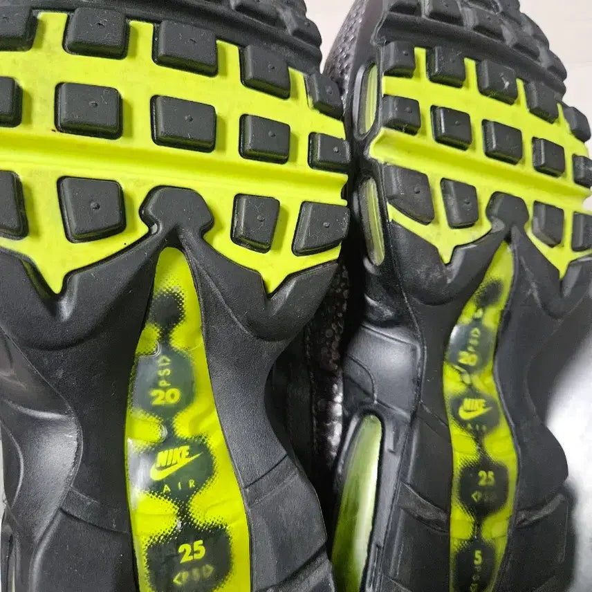 [BUNJANG] Nike Air Max 95 Neon Premium Safari Sneakers / 나이키 에어맥스95 형광 프리미엄사파리