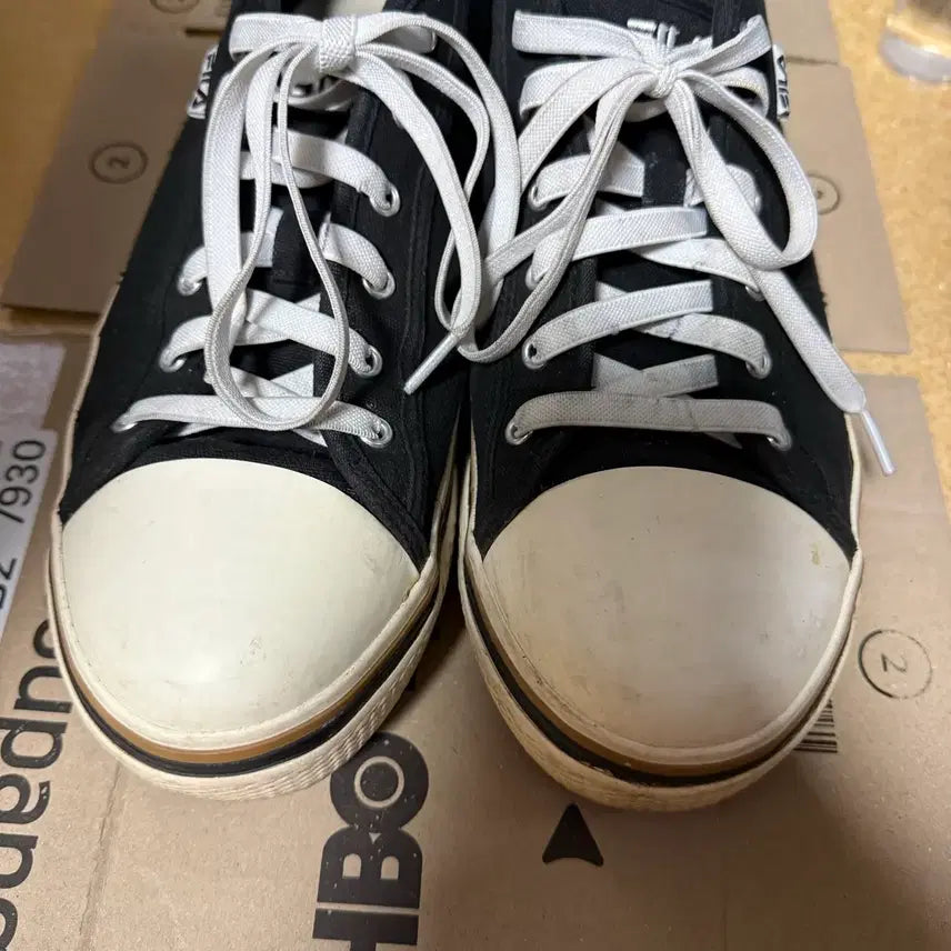 [BUNJANG] Fila Black Canvas Sneakers / 휠라 블랙 캔버스화 스니커즈