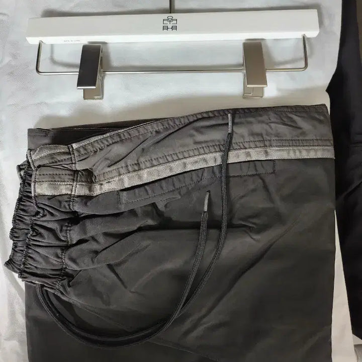 [BUNJANG] Politeru Used Track Pants Black / 폴리테루 유즈드 트랙팬츠 블랙[1] 팝니다