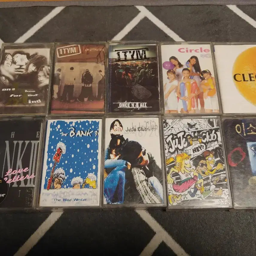 [BUNJANG] 32 x 90s Korean Music Cassette Tapes / 90년대 가요 카세트테이프 32개-1