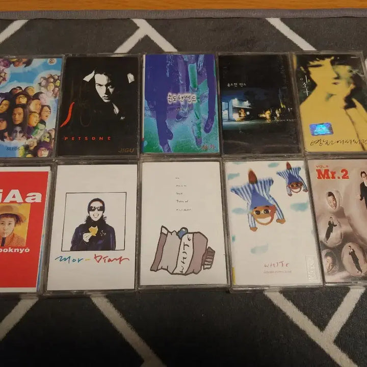 [BUNJANG] 32 x 90s Korean Music Cassette Tapes / 90년대 가요 카세트테이프 32개-1