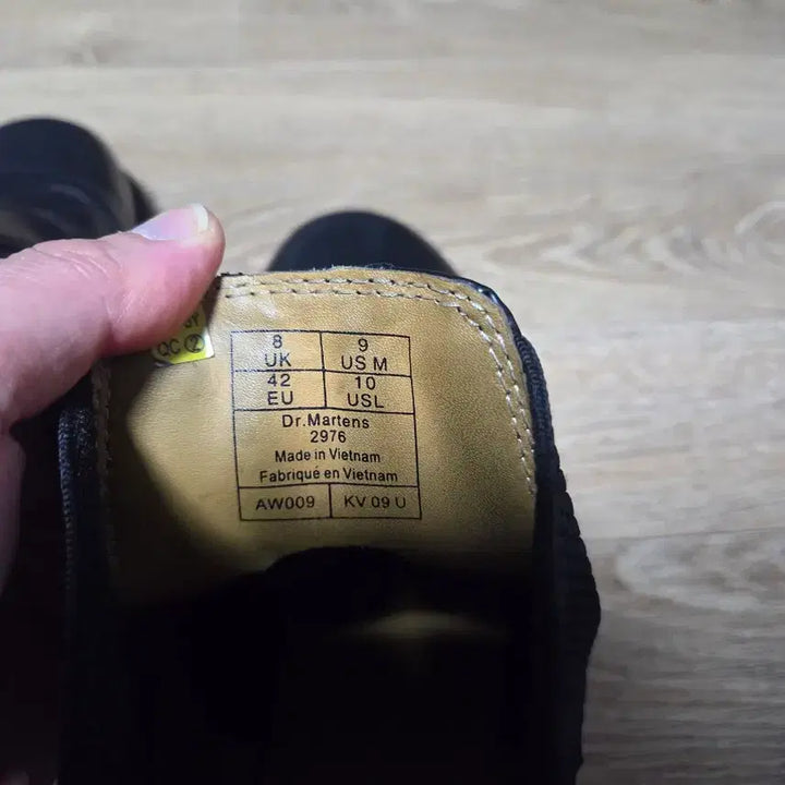 [BUNJANG] Dr. Martens Chelsea Boots (Size 42) / 닥터마틴 블랙 첼시 부츠 (42사이즈)