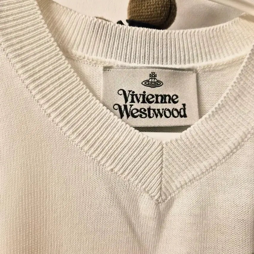 [BUNJANG] Vivienne Westwood ORB Logo V-Neck Knit Top / 비비안 웨스트우드 정품 ORB 로고 반팔 브이넥 니트