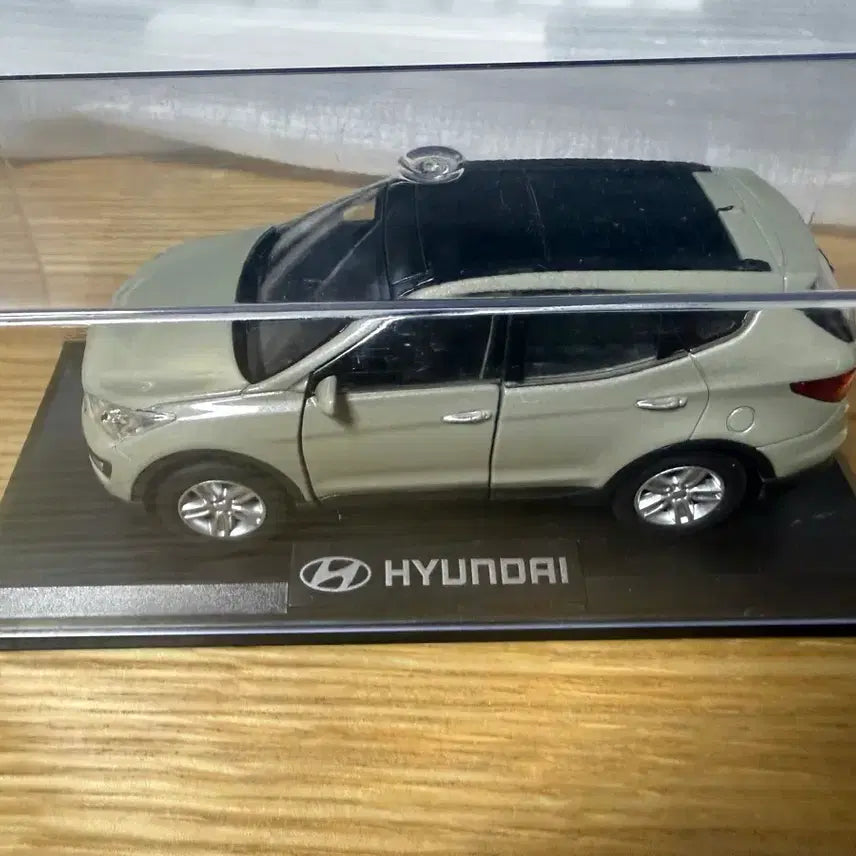 [BUNJANG] 1:38 Scale Santa Fe Diecast Car / 1:38 싼타페 미니카. 다이캐스트