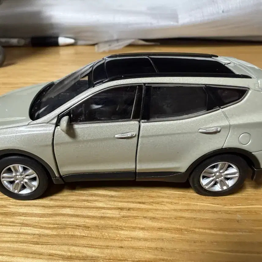 [BUNJANG] 1:38 Scale Santa Fe Diecast Car / 1:38 싼타페 미니카. 다이캐스트