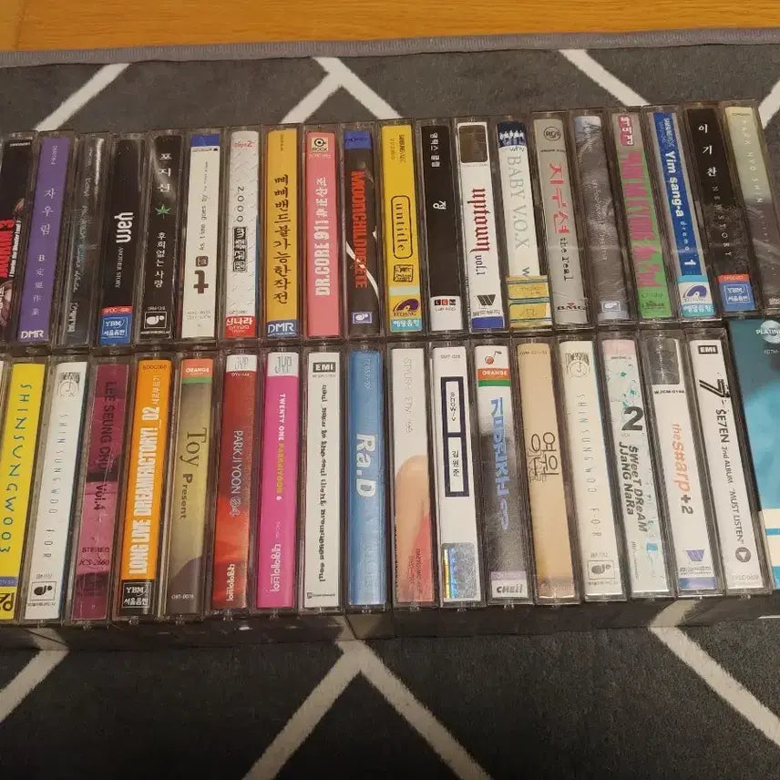 [BUNJANG] 1990s K-Pop Cassette Tape Bundle (38 Tapes) / 90년대 가요 카세트테이프 38개-3