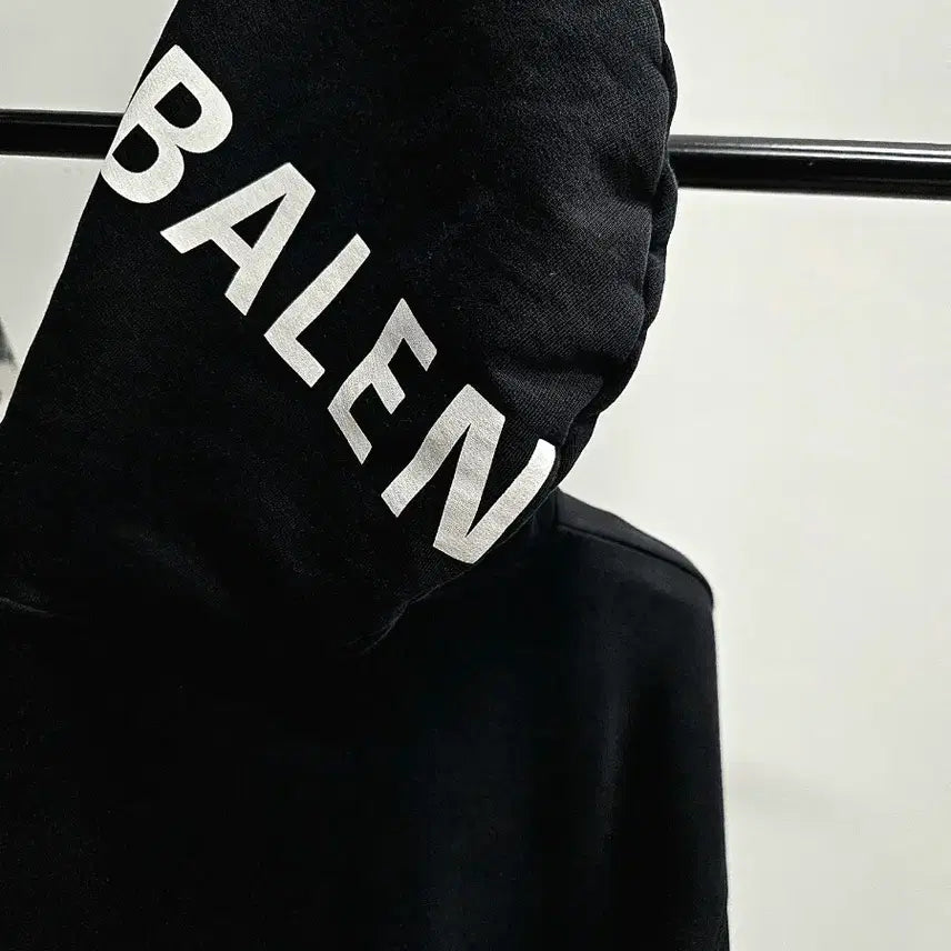 [BUNJANG] Balenciaga Back Logo Hoodie XS / (실측 105-110) 발렌시아가 백로고 후드티 xs사이즈