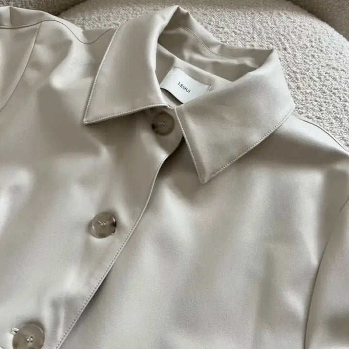 [BUNJANG] 르뮈 Leather Single Trench Coat - Cream / 르뮈 레더 싱글 트렌치코트 크림